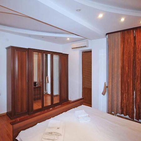 Freedom Apartments On Yekmalyan Str Ереван Экстерьер фото