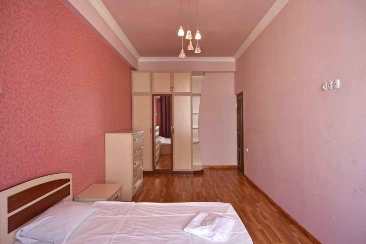 Freedom Apartments On Yekmalyan Str Ереван Экстерьер фото