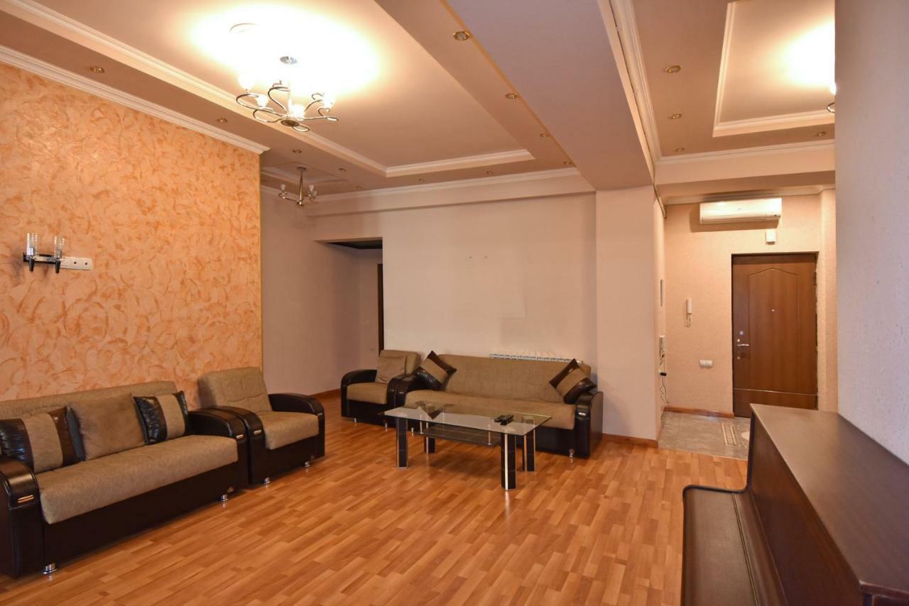 Freedom Apartments On Yekmalyan Str Ереван Экстерьер фото