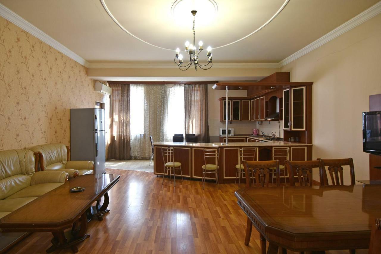 Freedom Apartments On Yekmalyan Str Ереван Экстерьер фото